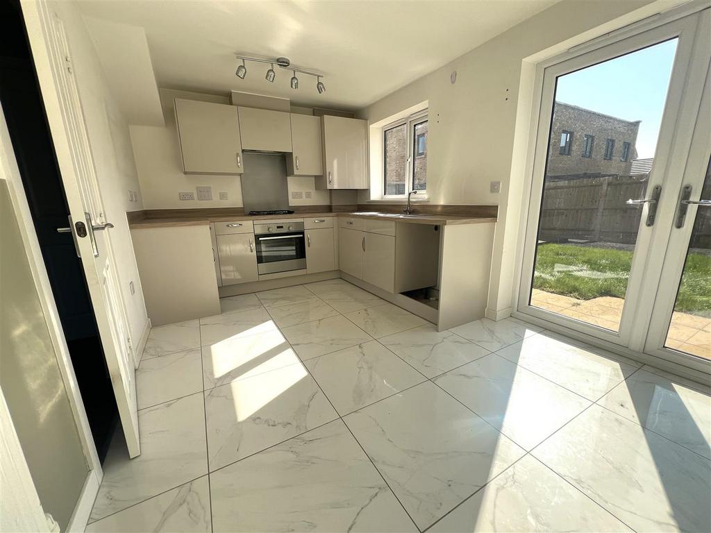 Kitchen 1.JPG