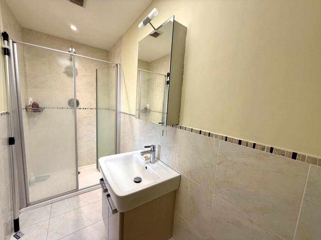 BATHROOM &amp; SHOWER ROOMS