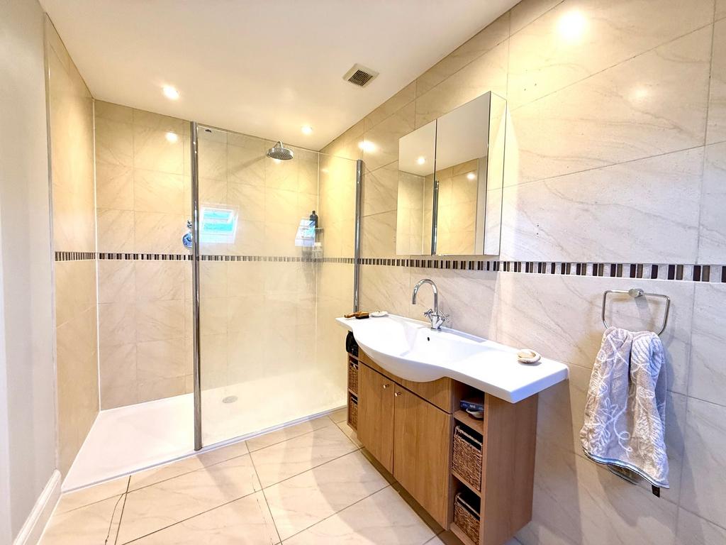 BATHROOM &amp; SHOWER ROOMS