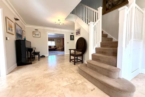 5 bedroom detached house to rent, St. Lawrence Avenue, Bidborough, TN4