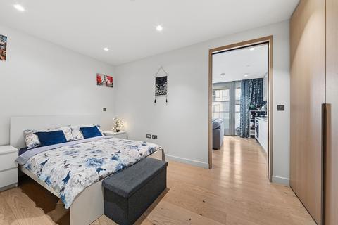 undefined, The Lighterman, 1 Pilot Walk, Lower Riverside, Greenwich Peninsula, SE10