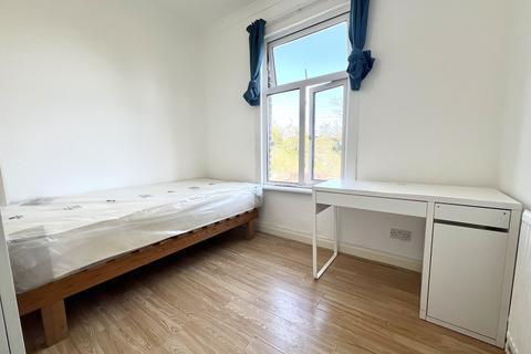 undefined, Grove Green Road, London, E11