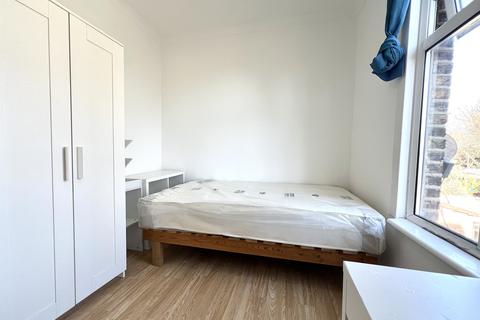 undefined, Grove Green Road, London, E11