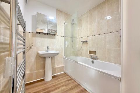 2 bedroom flat to rent, Surrenden Lodge, Brighton, BN1