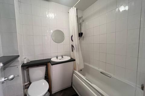 1 bedroom apartment to rent, The Chandlers, Leeds, LS2