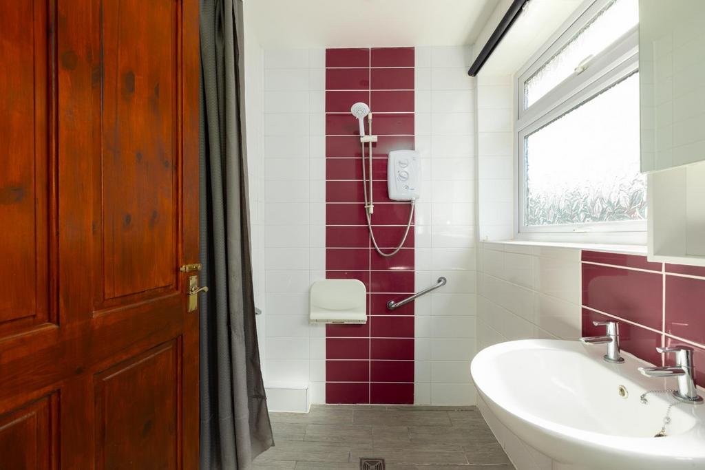 152 Stockwood Lane-4.jpg