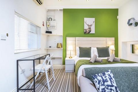Studio to rent, Studd Street, London N1