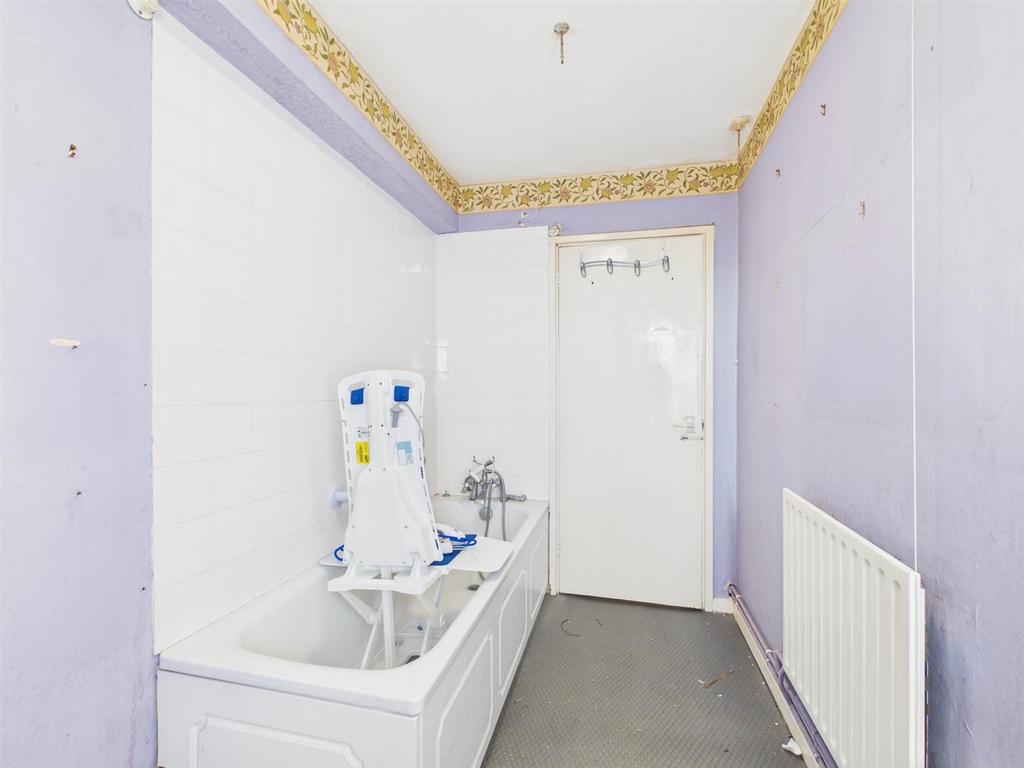 Bathroom Alt View