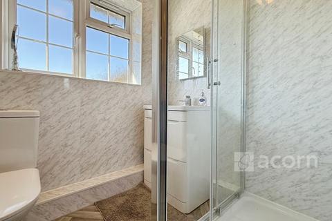 2 bedroom semi-detached house to rent, Halifield Drive Belvedere DA17