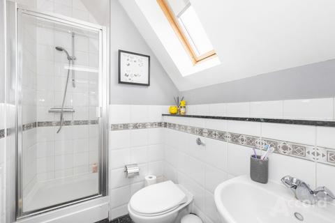 5 bedroom detached house for sale, Wallace Way, Romford, RM1