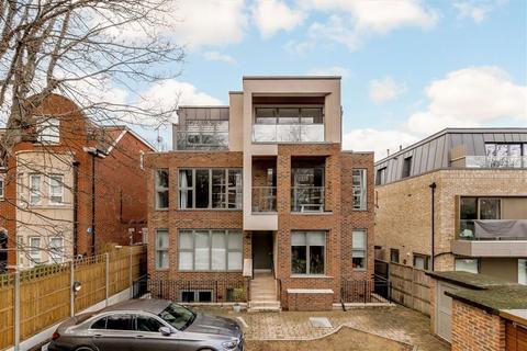 2 bedroom flat to rent, West Hill, London SW15