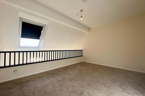 undefined, Bradfield Close, Guildford GU4