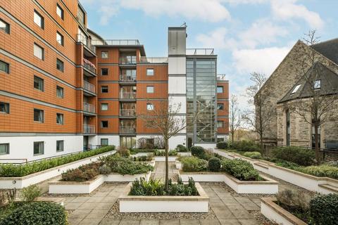 undefined, Holland Gardens, Brentford TW8