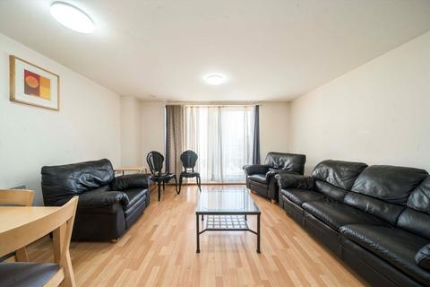1 bedroom flat to rent, Holland Gardens, Brentford TW8