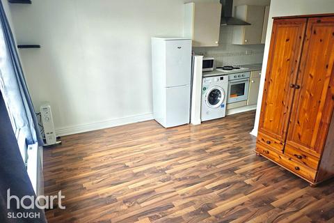 undefined, Hencroft Street South, SLOUGH