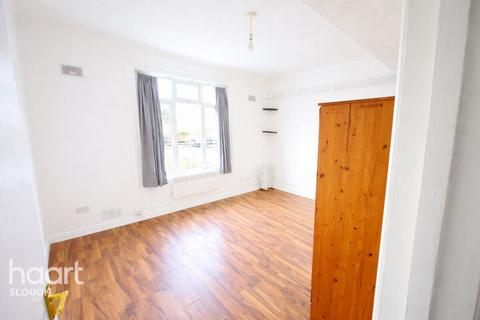 undefined, Hencroft Street South, SLOUGH