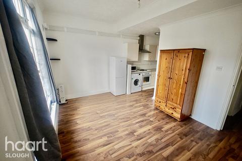 undefined, Hencroft Street South, SLOUGH