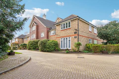 2 bedroom flat for sale, Skillen Lodge, 552 Uxbridge Road, Pinner, HA5 3PR