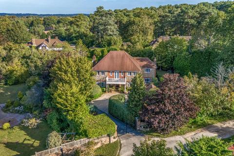 4 bedroom house for sale, Woodpecker Lane, Storrington, RH20