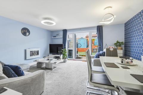 4 bedroom semi-detached house for sale, Birch Walk, Essex CM17