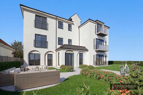 2 bedroom apartment for sale, Walton on the Naze CO14
