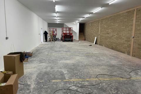 Warehouse to rent, West Rd London N17 0QT