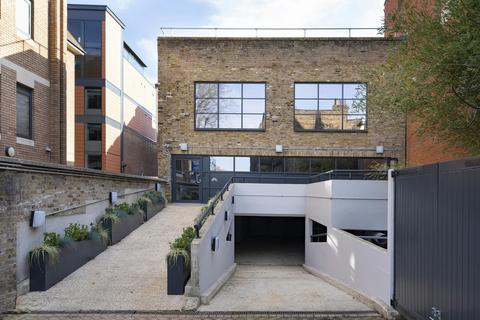 Office to rent, 22 The Quadrant Richmond TW9 1BP
