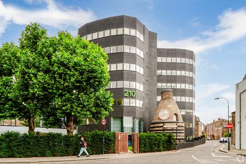 Property to rent, 210 New Kings Rd London SW6 4NZ