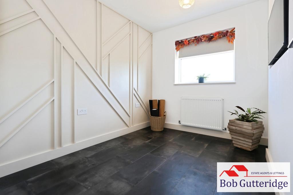 Bedroom two / snug