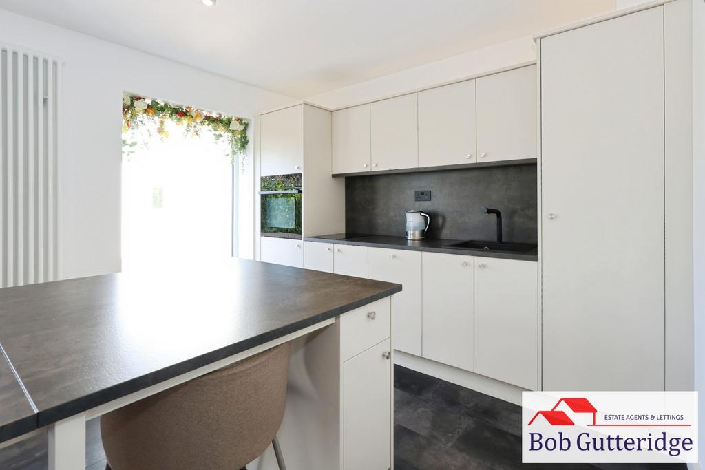 Open plan fitted kitchen / lounge / dining room