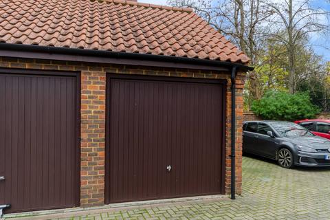 undefined, Millside Place, Old Isleworth, Isleworth, TW7