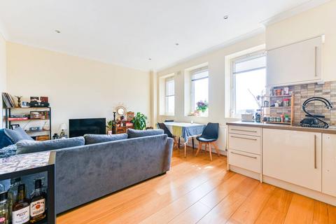 2 bedroom flat to rent, The Broadway, Stanmore, Stanmore, HA7