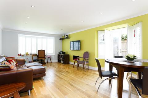 2 bedroom apartment to rent, Ridgway Wimbledon SW19