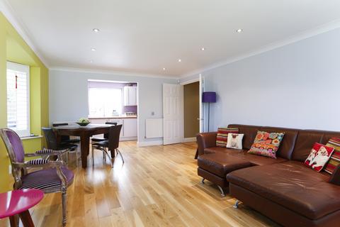 2 bedroom apartment to rent, Ridgway Wimbledon SW19