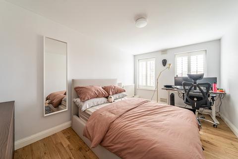 2 bedroom apartment to rent, Ridgway Wimbledon SW19