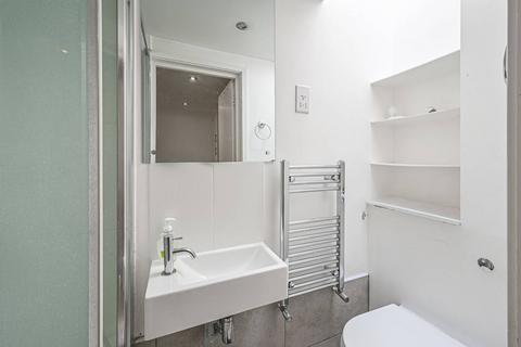 3 bedroom flat to rent, Cornwall Gardens, South Kensington, London, SW7