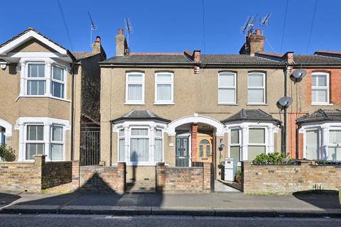 Euston Avenue, Watford, WD18