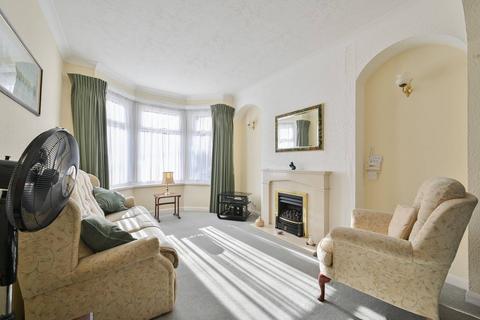 3 bedroom end of terrace house for sale, Euston Avenue, Watford, WD18