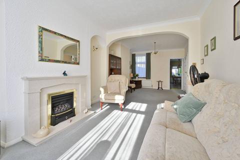 3 bedroom end of terrace house for sale, Euston Avenue, Watford, WD18