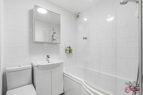 2 bedroom apartment for sale, Parkside Court, Palmerston Road N22