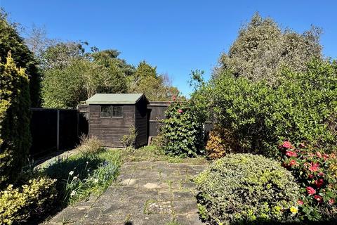 2 bedroom bungalow for sale, Seaway, New Milton, Hampshire, BH25