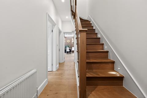 4 bedroom terraced house for sale, Leamore Street, London