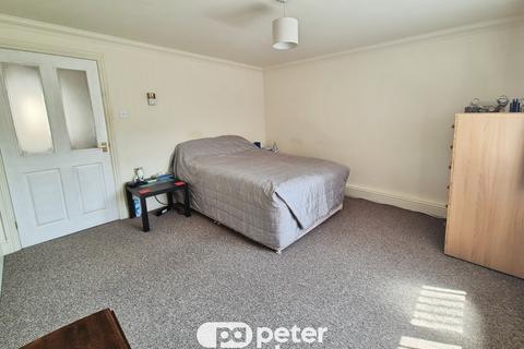 undefined, St. Mary Street, Newport, NP11