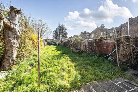 4 bedroom detached house for sale, Rutland Walk, Catford, London, SE6