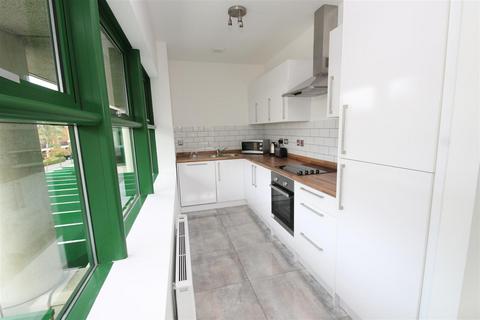 undefined, North Thirteenth Street, Milton Keynes MK9
