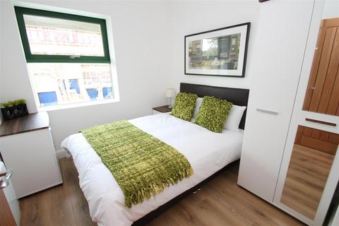undefined, North Thirteenth Street, Milton Keynes MK9