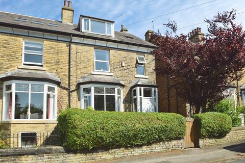 6 bedroom semi-detached house for sale, Farfield Road, Bradford BD18