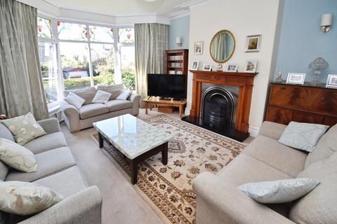 6 bedroom semi-detached house for sale, Farfield Road, Bradford BD18