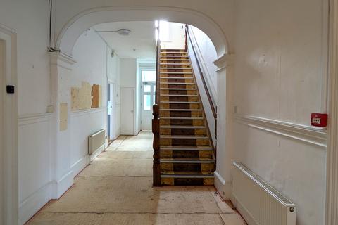 undefined, Kings Road, Horsham, RH13