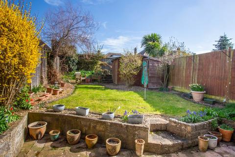 undefined, Oaks Drive, Higham Ferrers NN10